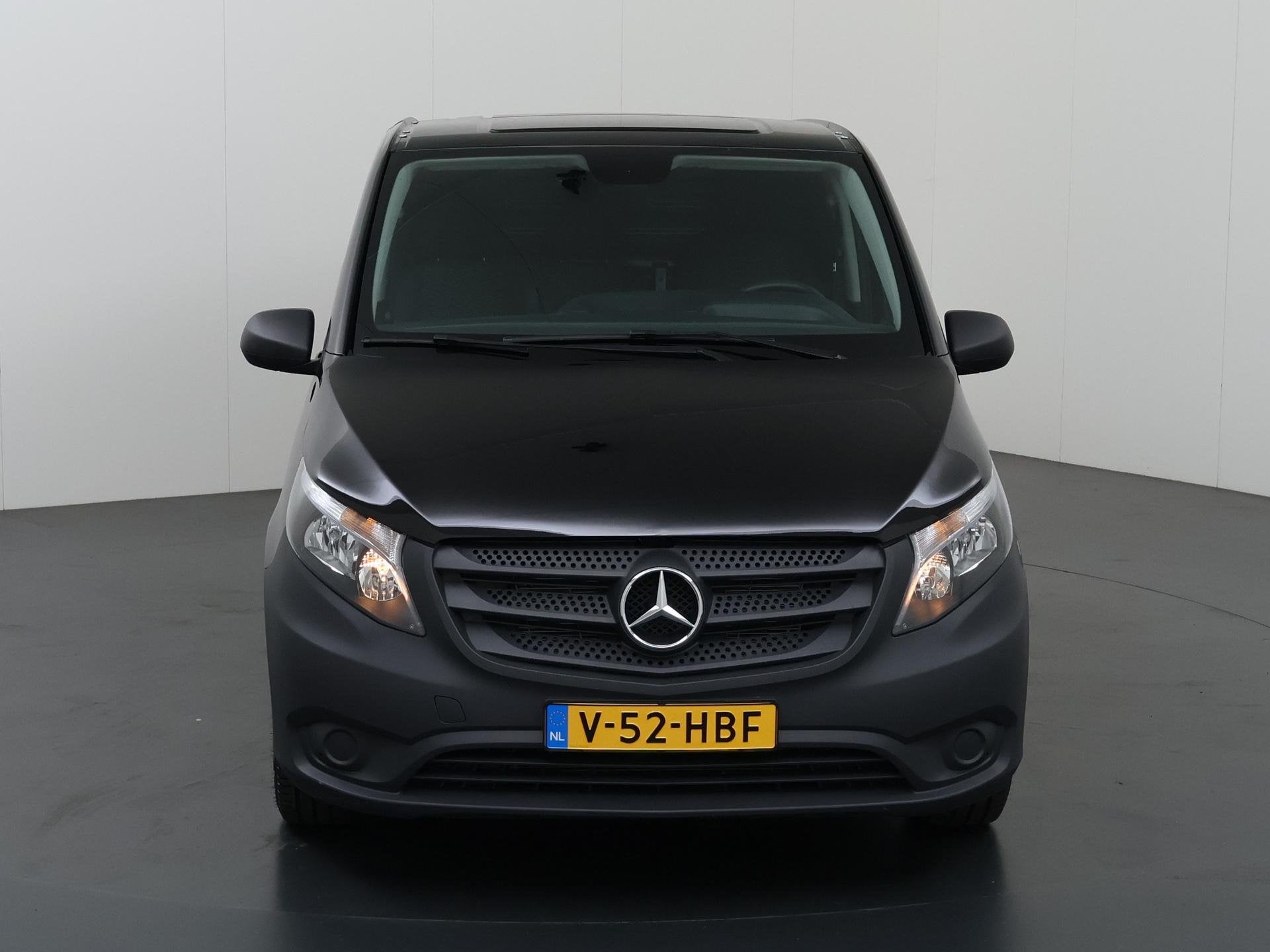 Mercedes-Benz Vito 114 CDI L2, Auto's, Gebruikt, Euro 6, 2000 kg, Zwart