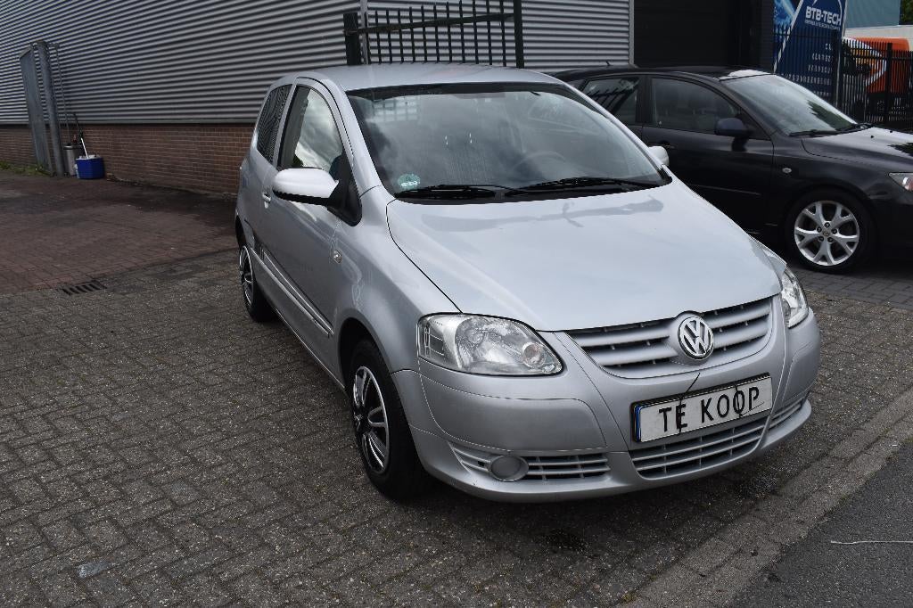 Volkswagen Fox 1.2 40KW 2010 Grijs  NIEUWE APK WEINIG KM, Auto's, Voorwielaandrijving, 54 pk, 969 kg, 4 stoelen