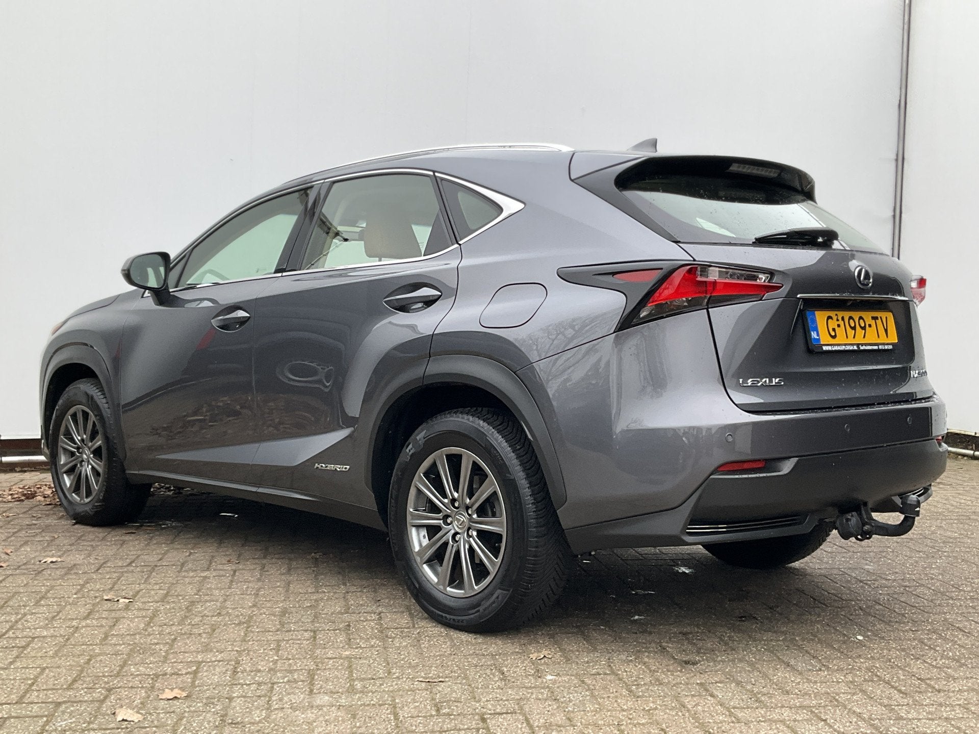 Lexus NX 300h AWD Navi Camera Leer Trekhaak Hoge zit Busines, Automaat, Gebruikt, Euro 6, 1760 kg