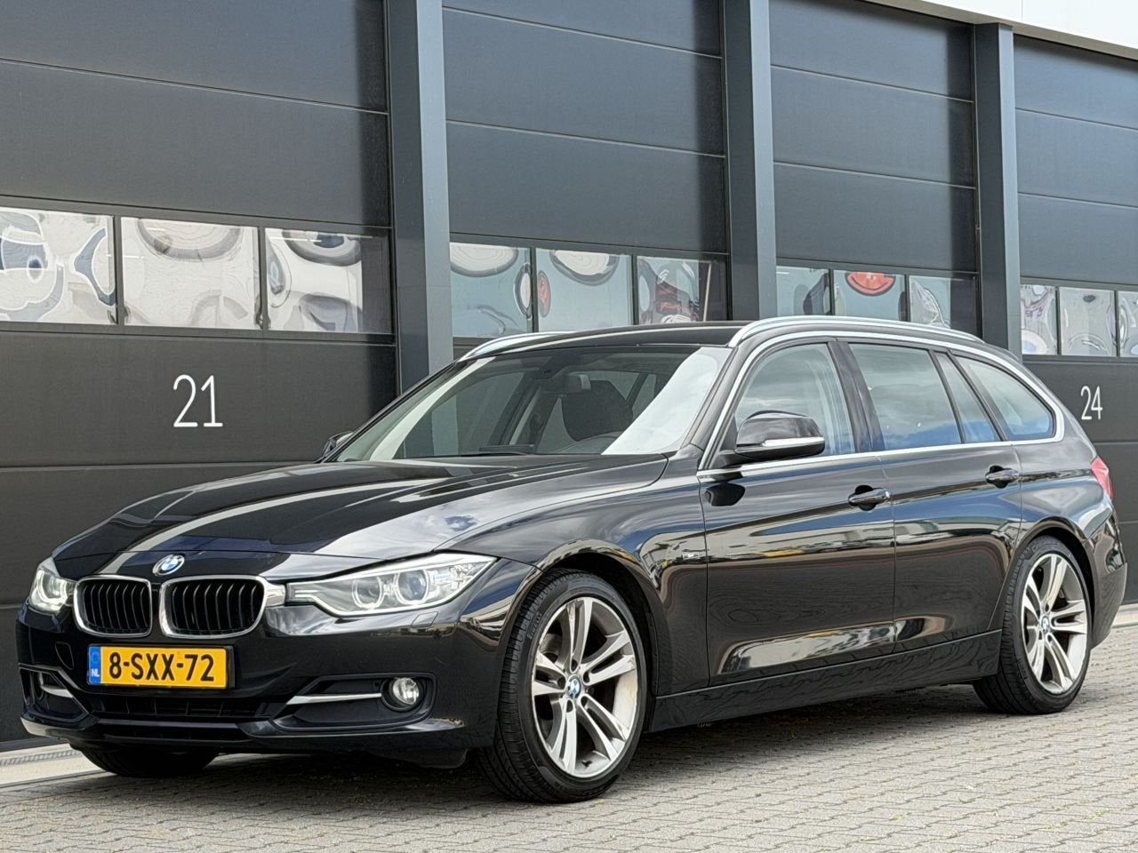 BMW 3-serie 320d Sport Line Xenon Leer Xenon (bj 2013), Automaat, 745 kg, Achterwielaandrijving, 1995 cc