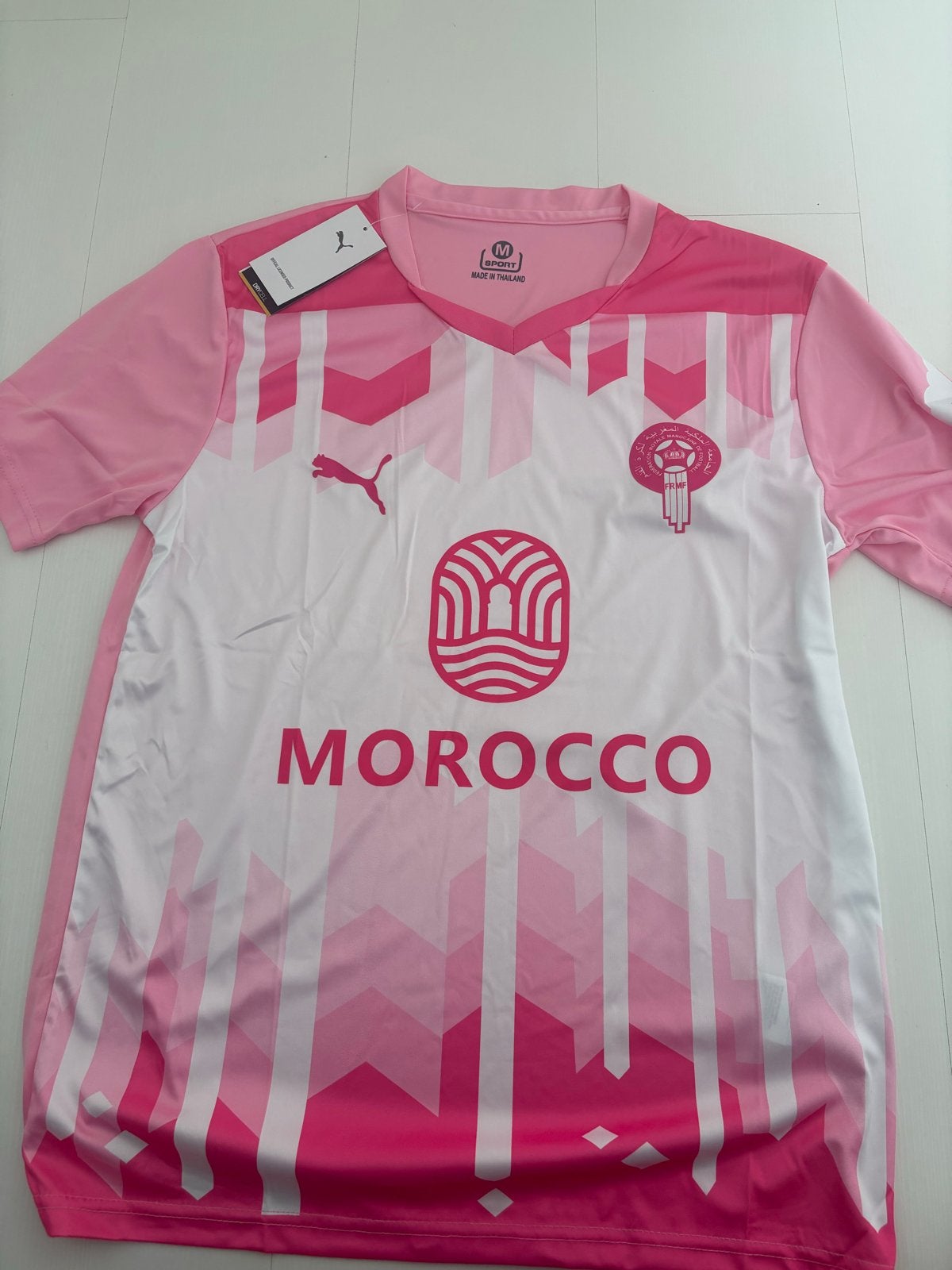 Marokko voetbalshirt roze/wit - Maat M - Nieuw, Kleding | Heren, Maat 48/50 (M), Nieuw, Ophalen of Verzenden, Roze