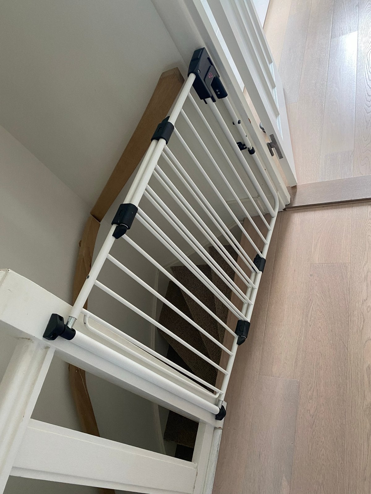 A3 Baby & Kids Traphek Safetydoor - Wit, verstelbaar, Kinderen en Baby's, Traphekjes, Ophalen, Gebruikt, Metaal of IJzer, 115 cm of meer