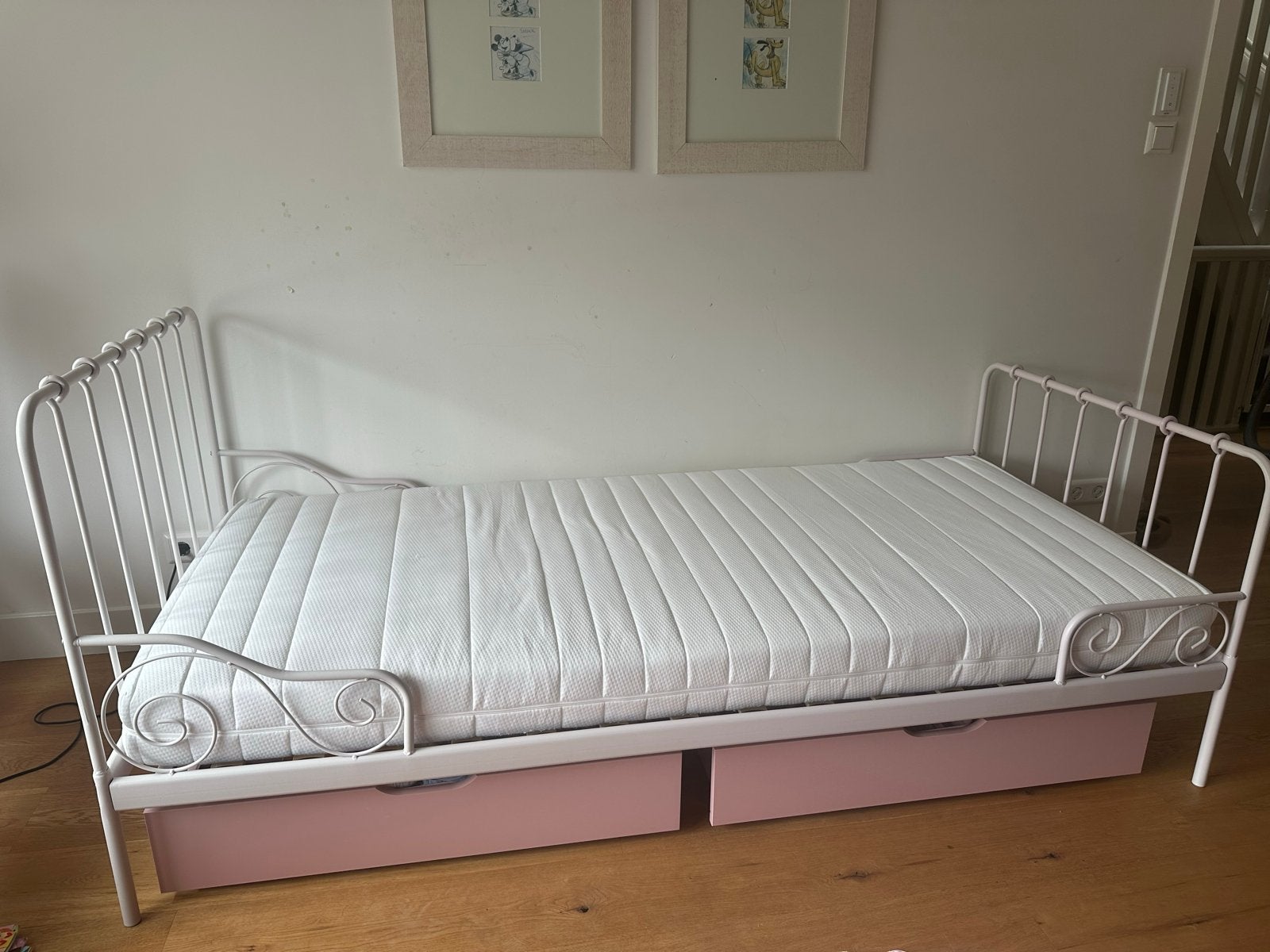 Meidenbed Alice roze - ZGN, Kinderen en Baby's, Kinderkamer | Bedden, Ophalen, Gebruikt, 70 tot 85 cm, Matras