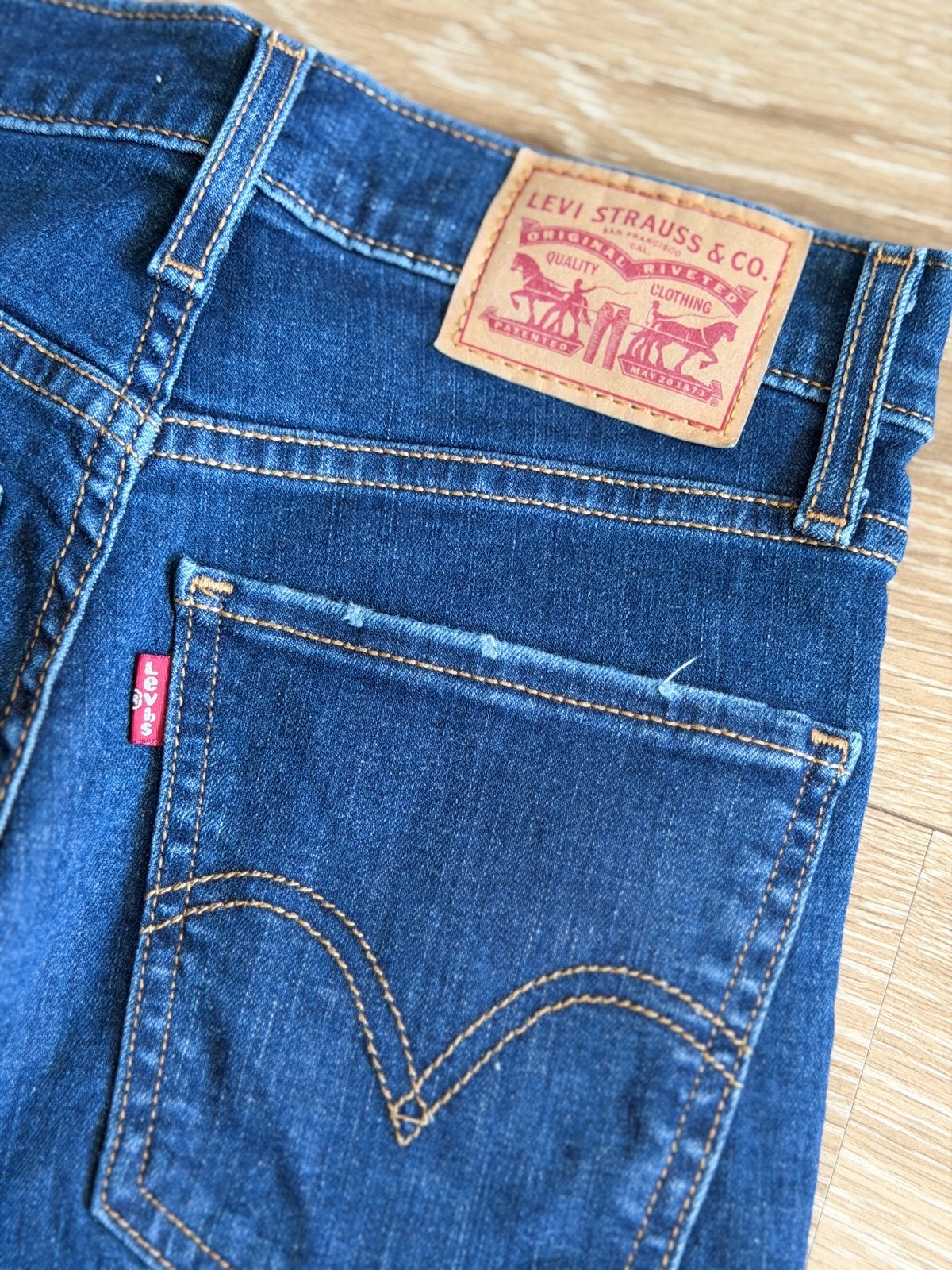 Levis skinny jeans 25, Ophalen of Verzenden, Zo goed als nieuw, Blauw, Overige jeansmaten