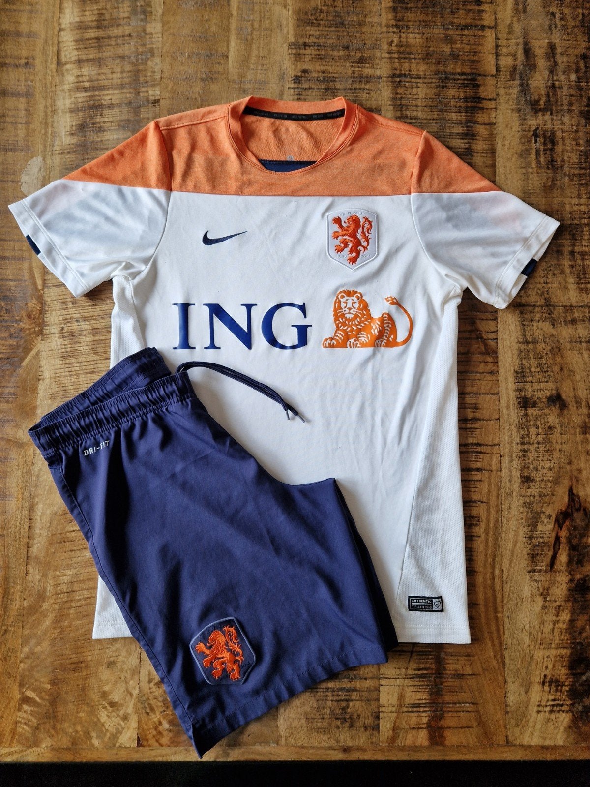 Nederlands elftal shirt broekje 2014 M KNVB Oranje tenue, Maat 48/50 (M), Nike, Oranje, Ophalen of Verzenden