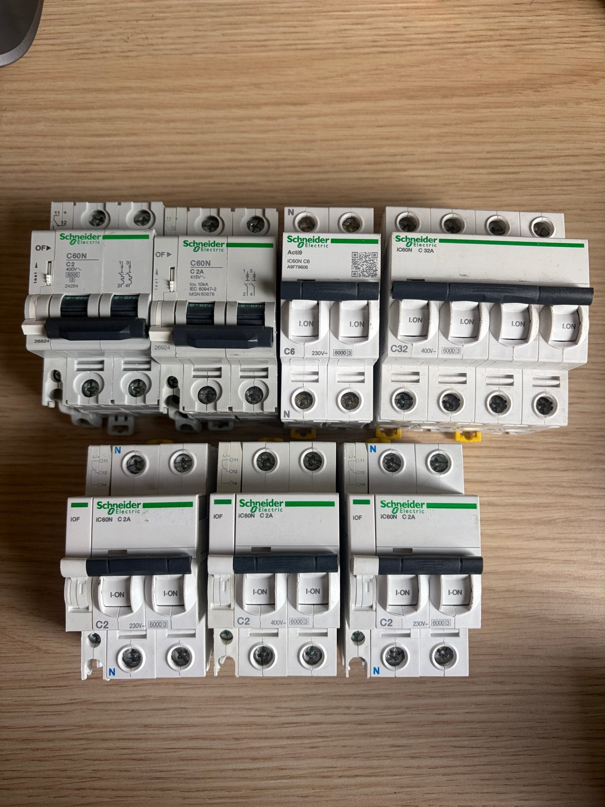 Schneider Electric Installatieautomaten C2, C6, C32, Ophalen of Verzenden, Zo goed als nieuw, Schneider Electric, Installatieautomaat