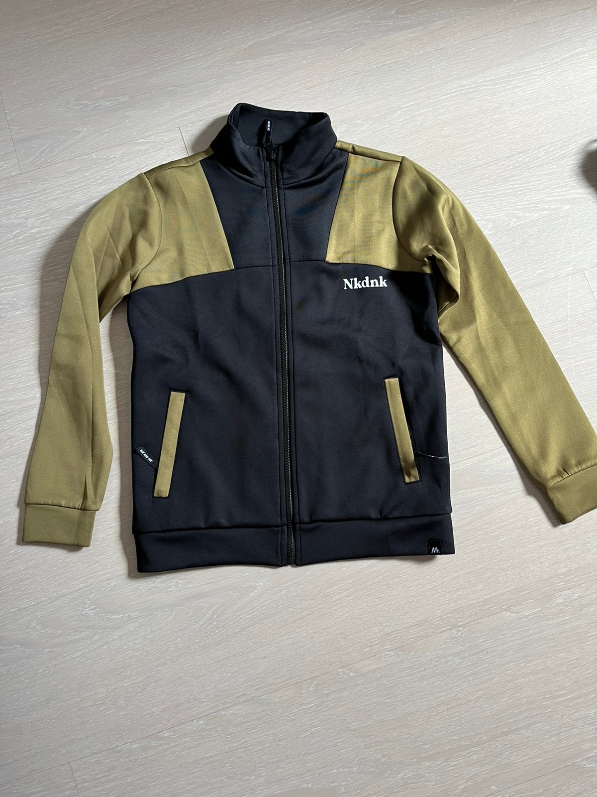 Nik en nik vest, Ophalen of Verzenden, Zo goed als nieuw, Jongen, Trui of Vest
