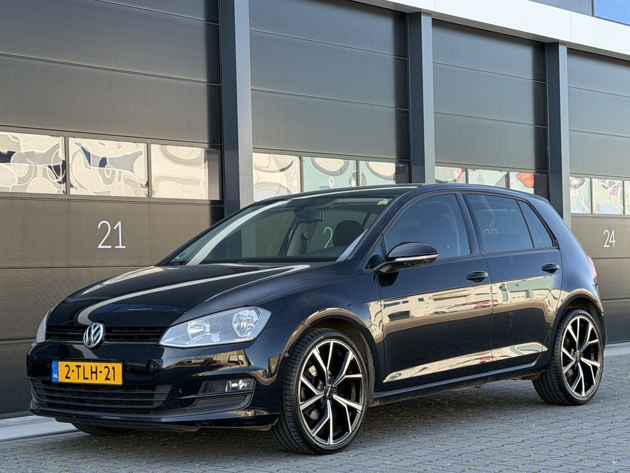 Volkswagen Golf 1.6 TDI Clima PDC AUTOMAAT (bj 2013), Automatische klimaatregeling, 4 cilinders, Zwart, Bedrijf