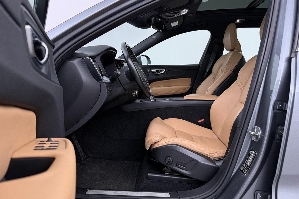 Volvo XC60 2.0 B4 AWD Momentum Pro | ACC | Panoramadak | Hea, Auto's, Automaat, Gebruikt, Euro 6, 1969 cc