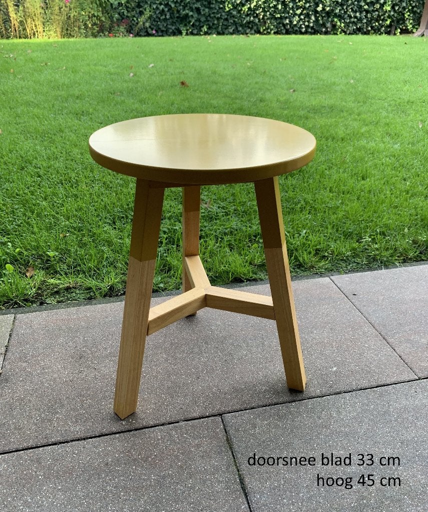 tafeltje, bijzettafeltje, krukje kruk, blank hout + okergeel, Minder dan 55 cm, Rond, Zo goed als nieuw, Tijdloos