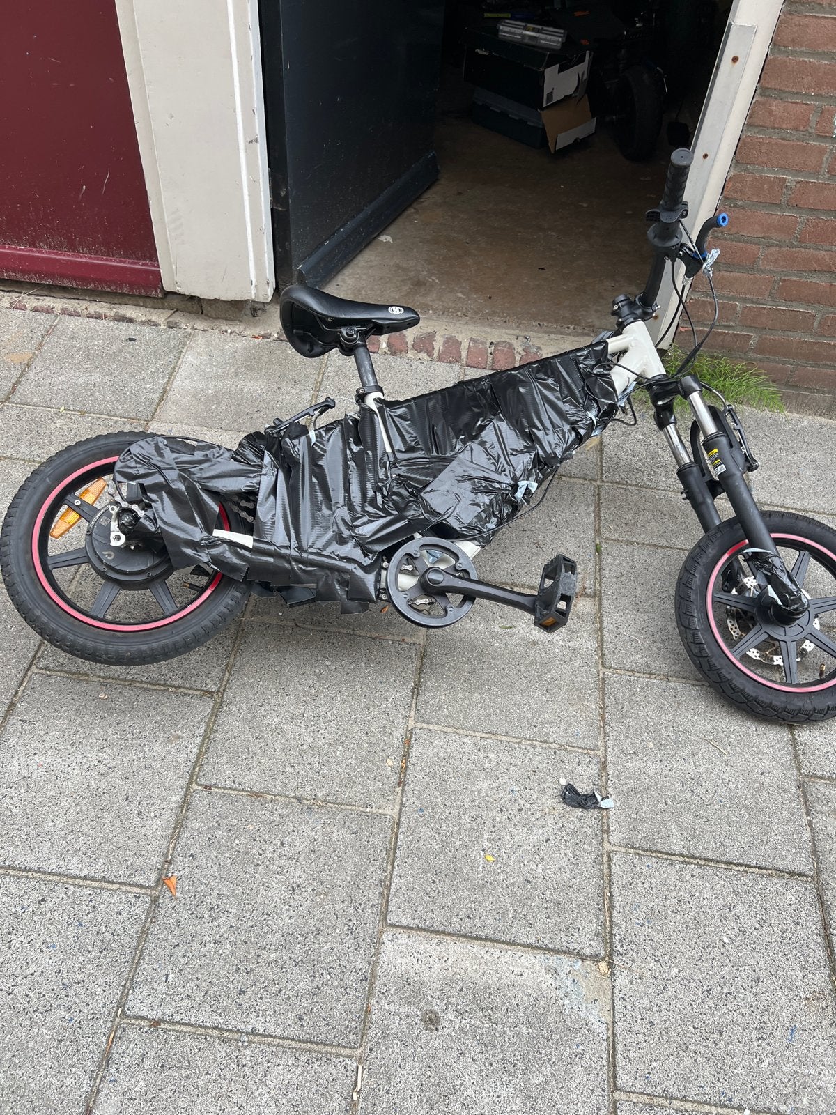 Elektrische fiets met kleine wielen, Fietsen en Brommers, Overige merken, Minder dan 30 km per accu, Gebruikt, Ophalen of Verzenden