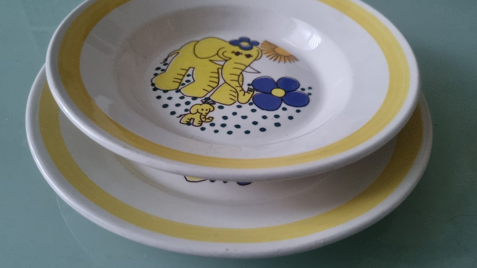 Vintage Stravangerflint kinderservice Lillefant. Inge Waage, Gebruikt, Keramiek, Ophalen of Verzenden, Bord(en)
