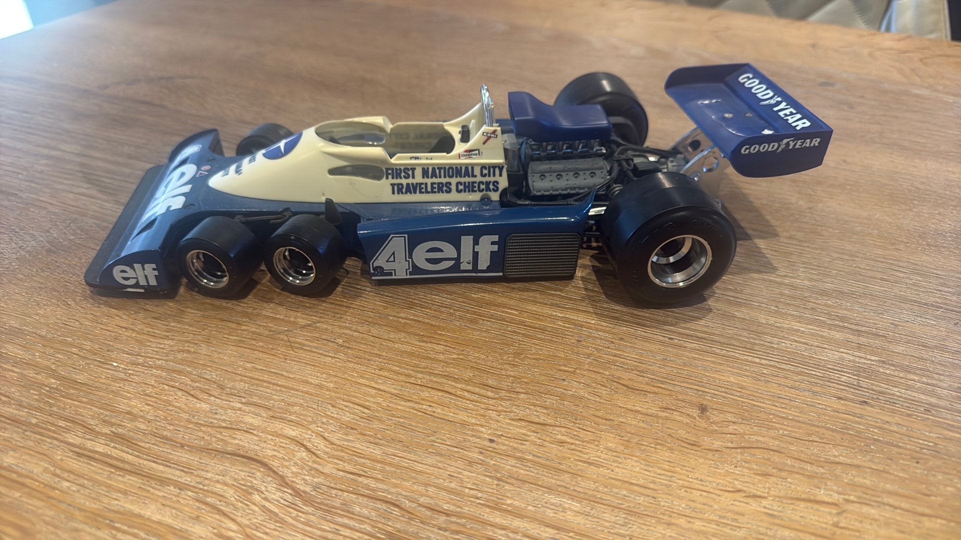 vintage 1/14 schaal die-cast Tyrrell P34/2 Brago, Ophalen, Gebruikt, Auto