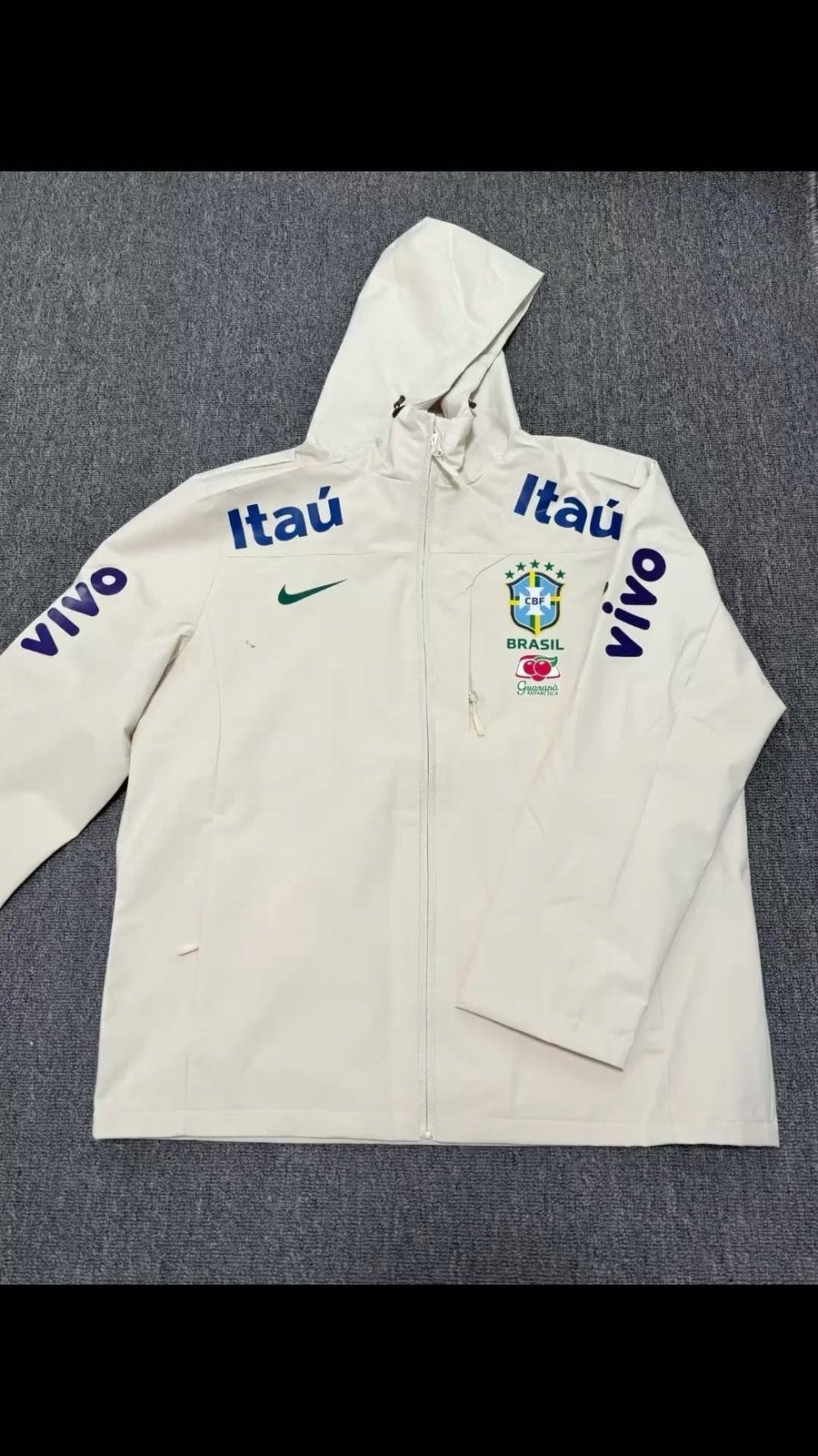 Brasil nike jacket, Ophalen, Nieuw, Maat 46 (S) of kleiner, Beige