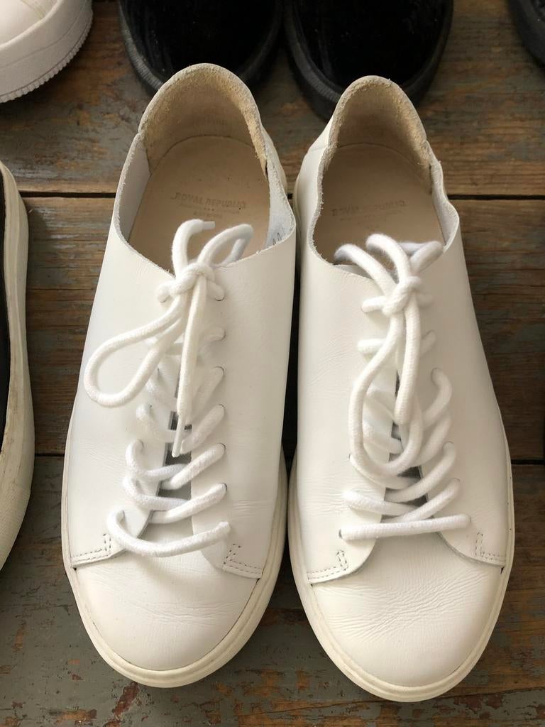 NIEUW SNEAKERS WIT LEER ROYAL REPUBLIQ 36, Ophalen of Verzenden, Zo goed als nieuw, Wit, Sneakers of Gympen