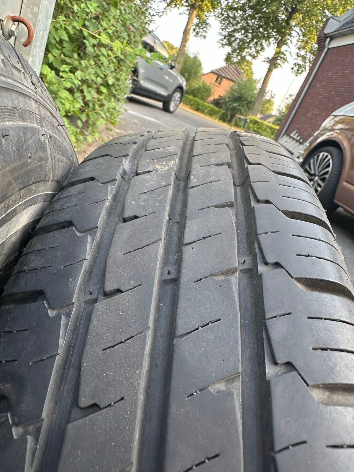 2x Hankook Vantra LT 185/75-R14 102Q Zomerbanden 6mm, Ophalen, Gebruikt