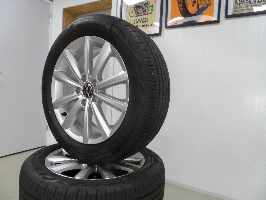 17 inch VW Passat origineel zomerbanden set top conditie, Auto-onderdelen, Banden en Velgen, Duitsland, Banden en Velgen, 17 inch
