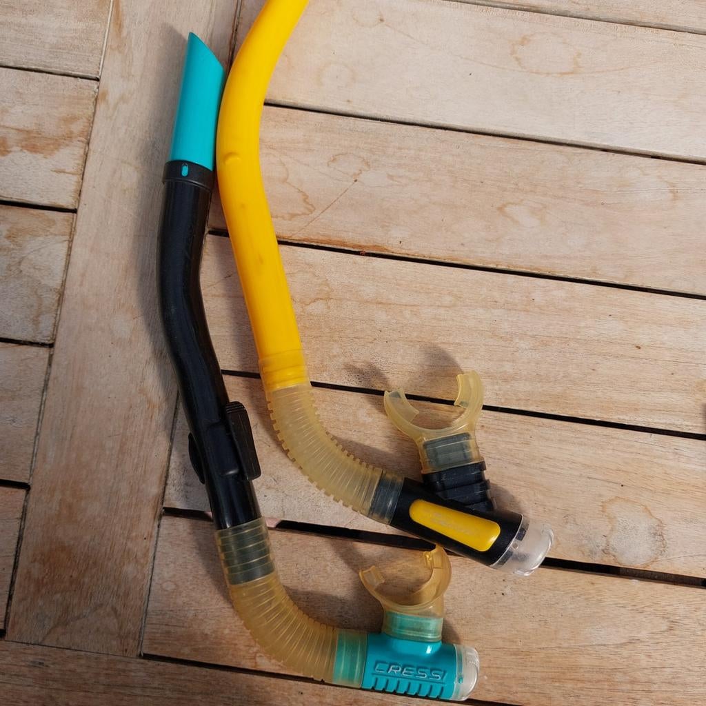 Twee snorkels., Ophalen of Verzenden, Snorkelvinnen