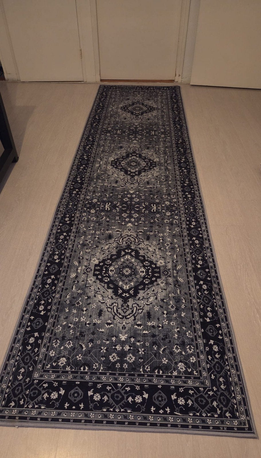 Lange donkerblauwe loper met klassiek patroon, Ophalen, Klassiek, Traditioneel, Oosters, 200 cm of meer, 50 tot 100 cm