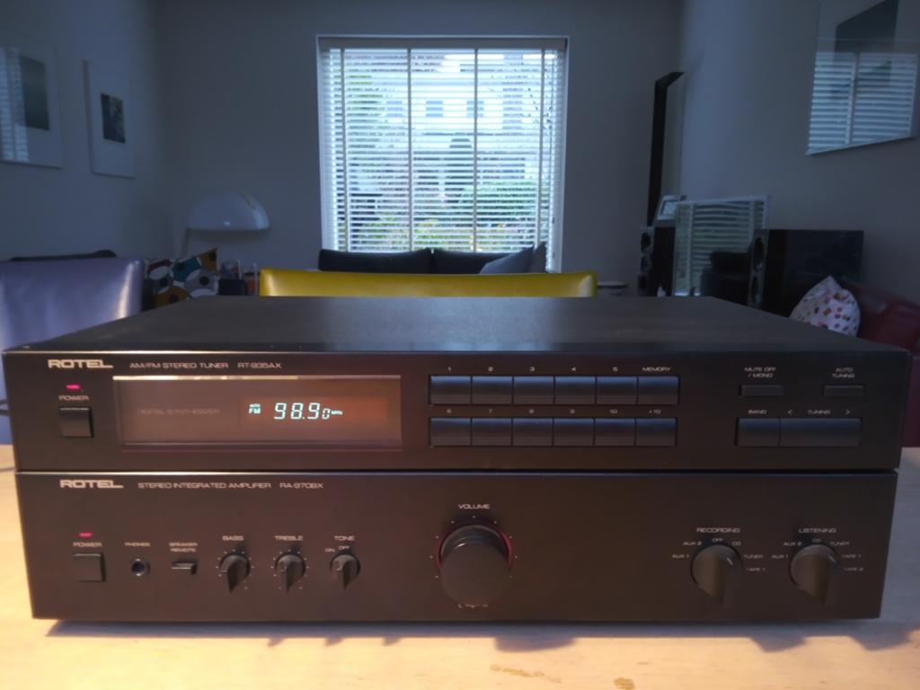 Goede Rotel versterker met tuner, Ophalen, Zo goed als nieuw, 120 watt of meer, Overige merken