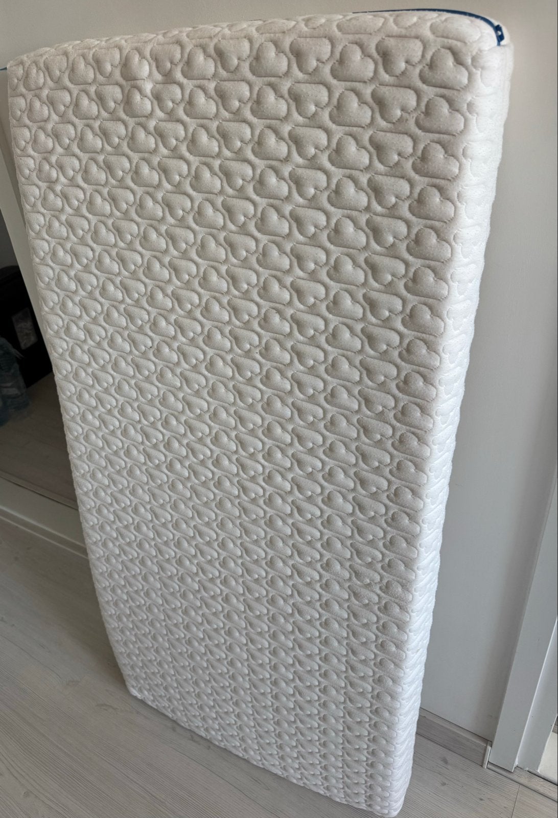 Aerosleep matras + linnen voor Ikea Sundvik ledikant, Ophalen of Verzenden, Zo goed als nieuw, Minder dan 140 cm, Matras