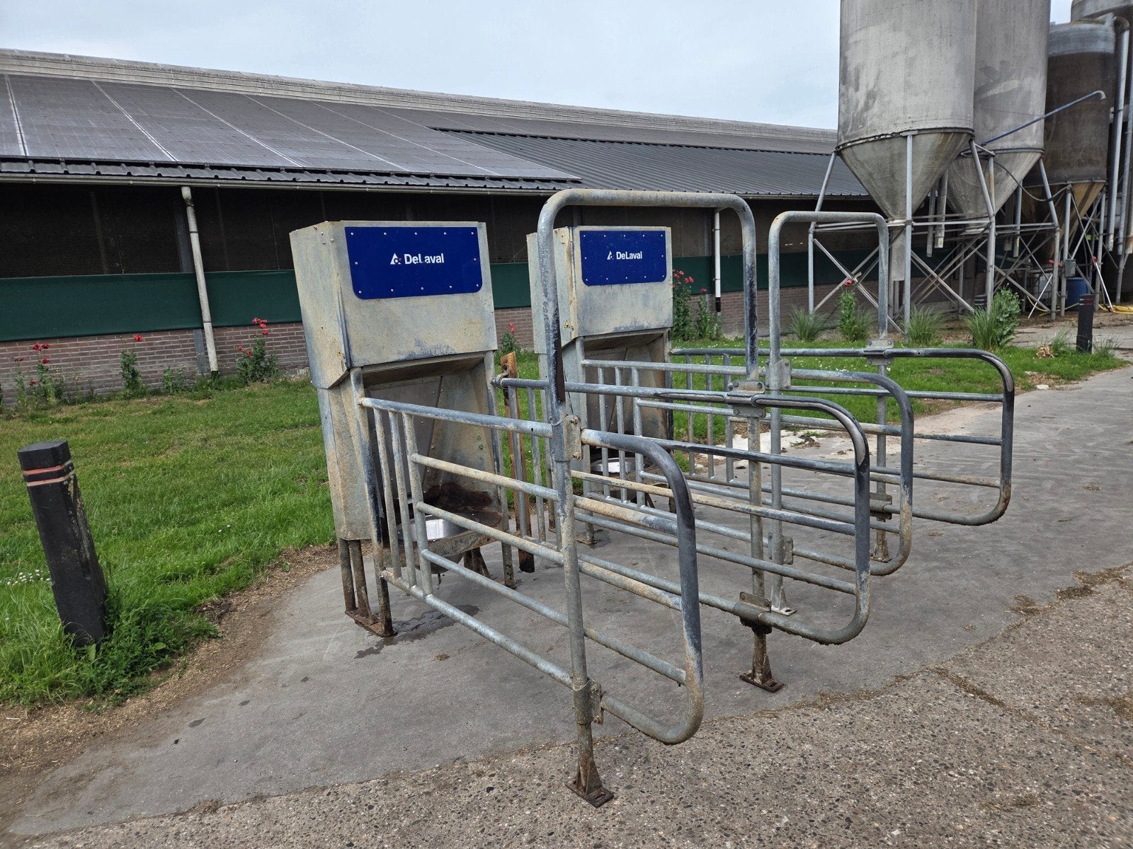 2  Delaval Krachtvoer stations, Dieren en Toebehoren, Ophalen