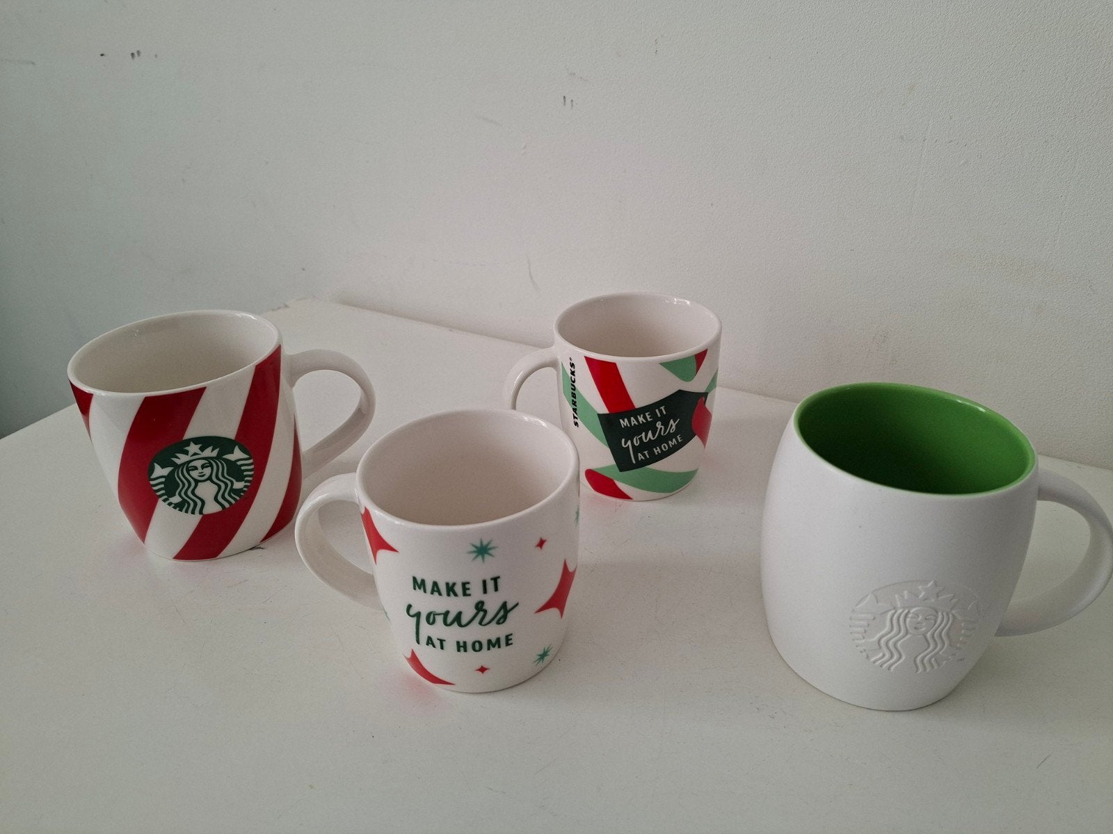 Starbucks mokken bekkers  set van 4 '11 '20 '21 '22, Gebruikt, Keramiek, Starbucks, Modern