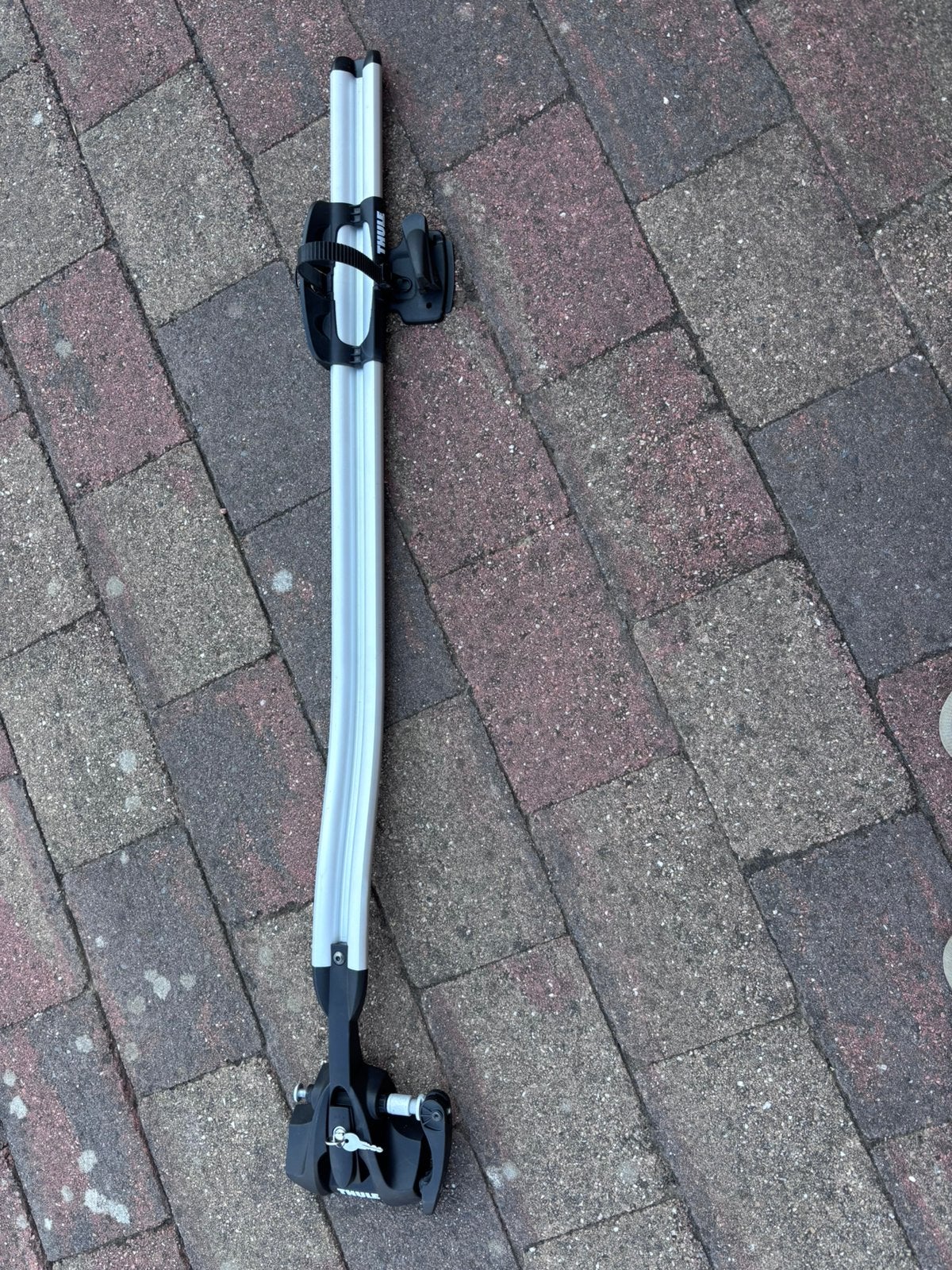 Thule Outride 561, Ophalen of Verzenden, Zo goed als nieuw, Dakdrager