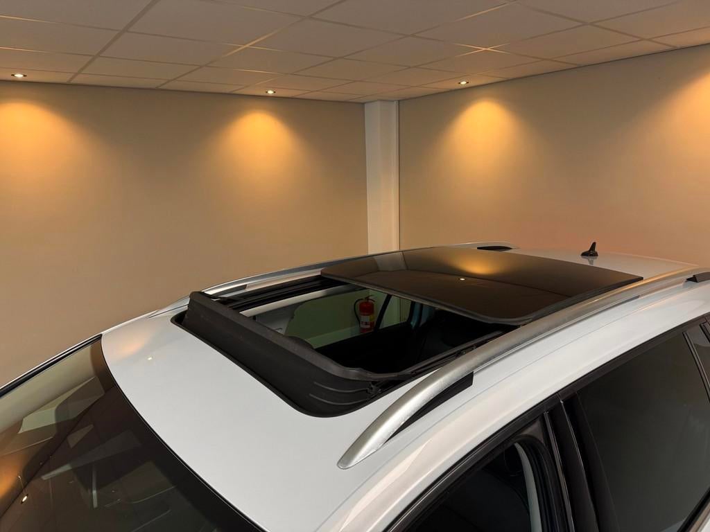 Volkswagen Golf Variant 1.5 TSI Highline Business R *Massage, 4 cilinders, 150 pk, Alcantara, Wit