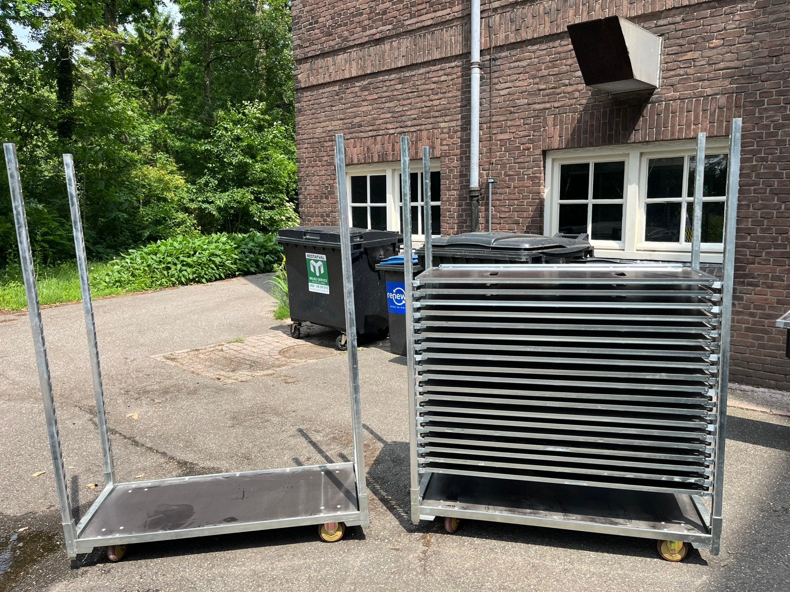 TE HUUR: verhuiskar/bloemenkar, Ophalen, Nieuw, Overige typen