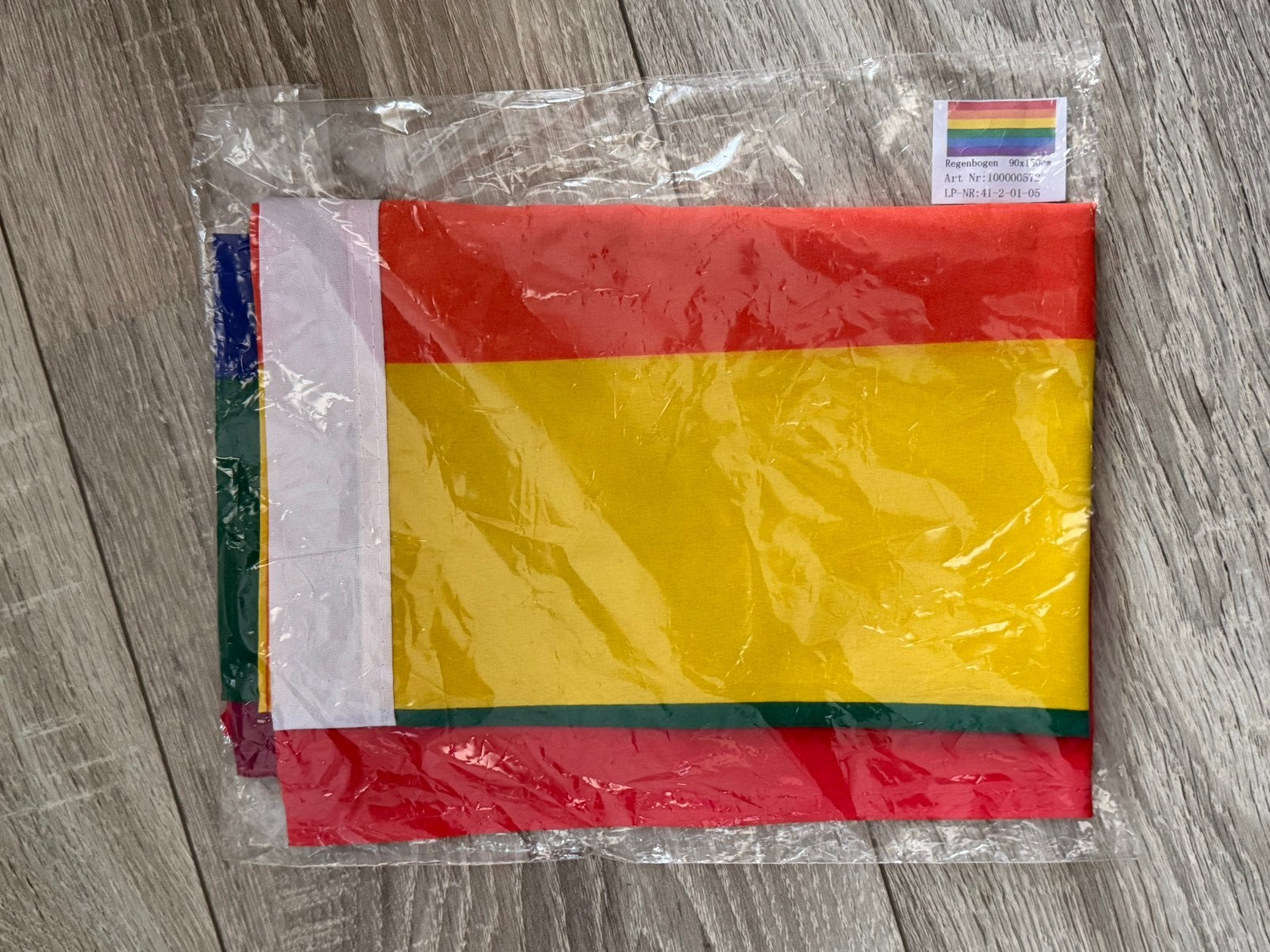 Regenboogvlag pride flag nieuw 90 x 150 cm rainbow gay lgbtq, Ophalen of Verzenden, Nieuw