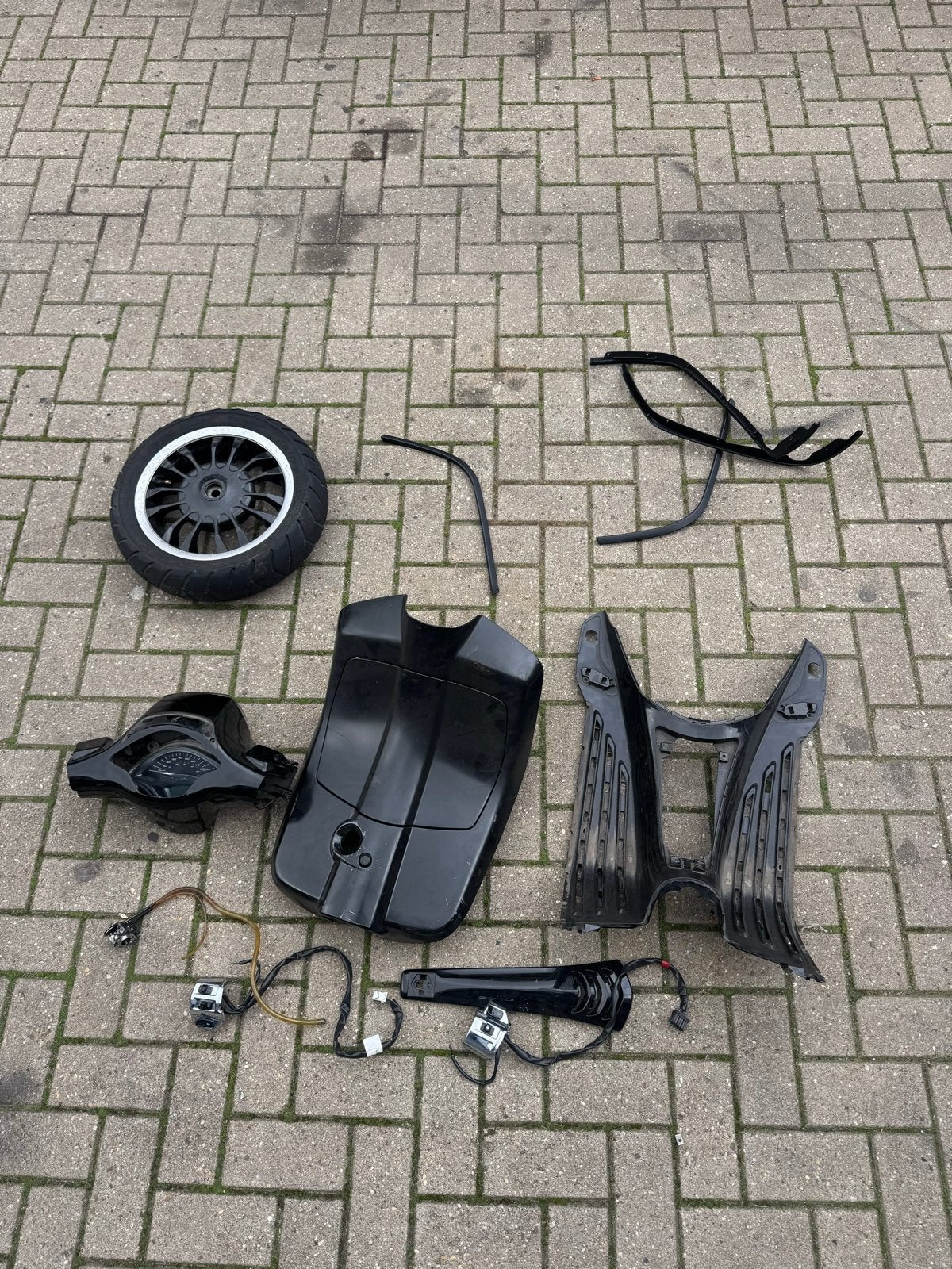 Vespa Sprint onderdelen: complete stuurset, kappen, kabelboo, Ophalen of Verzenden, Gebruikt, Overige typen, Vespa