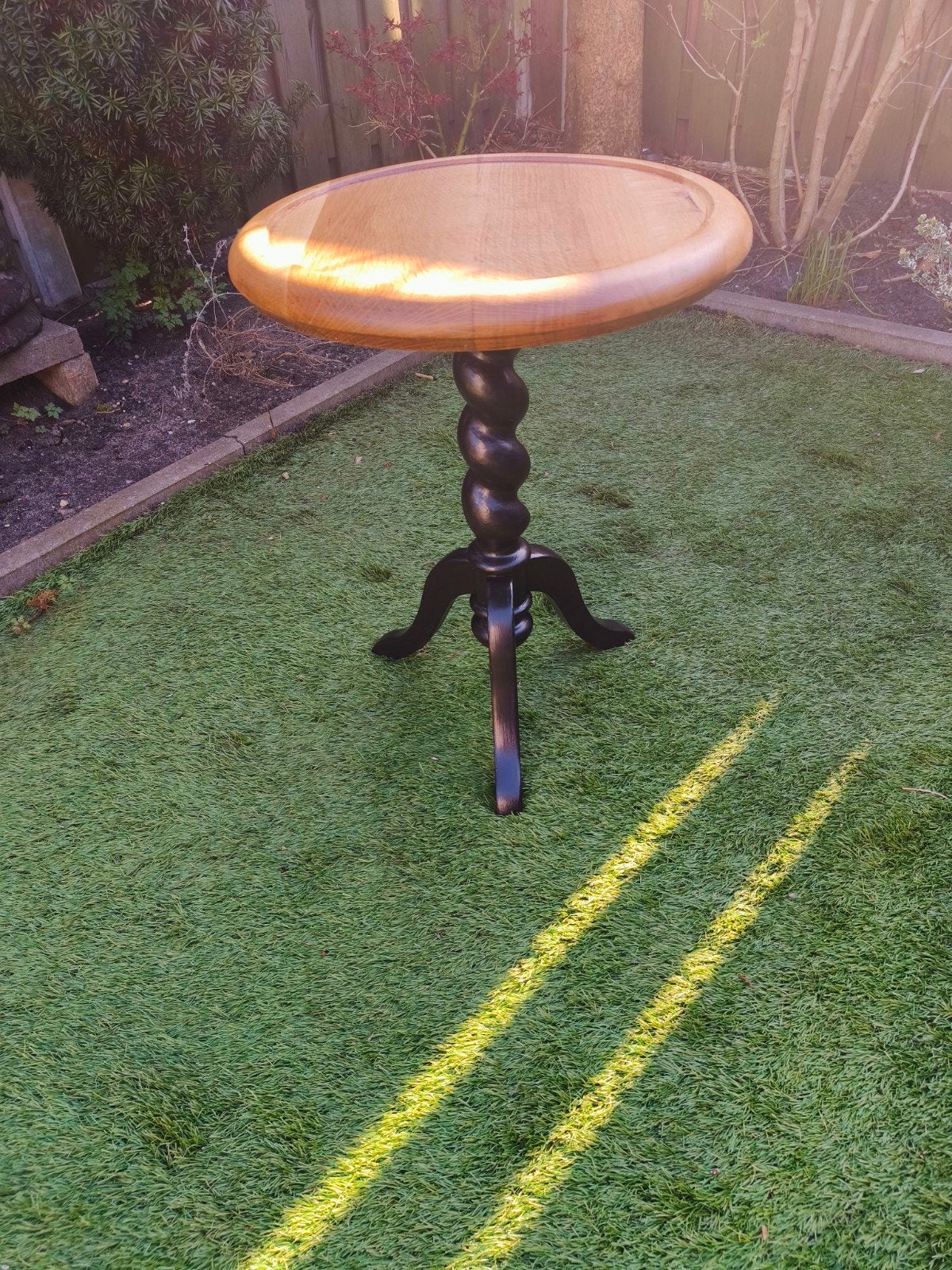 Eiken tafeltje 45 cm en teak tafeltje 50 cm, Ophalen