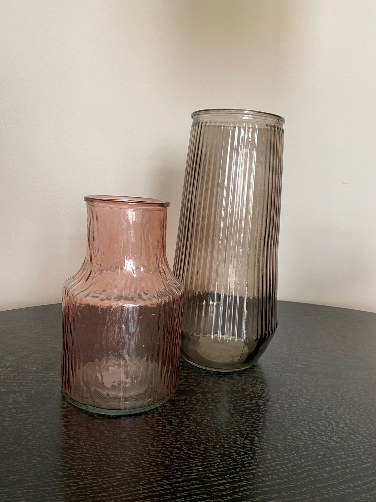 Set van 2 glazen vazen - roze en grijs, Ophalen, Meerkleurig, Met patroon/structuur, Glas