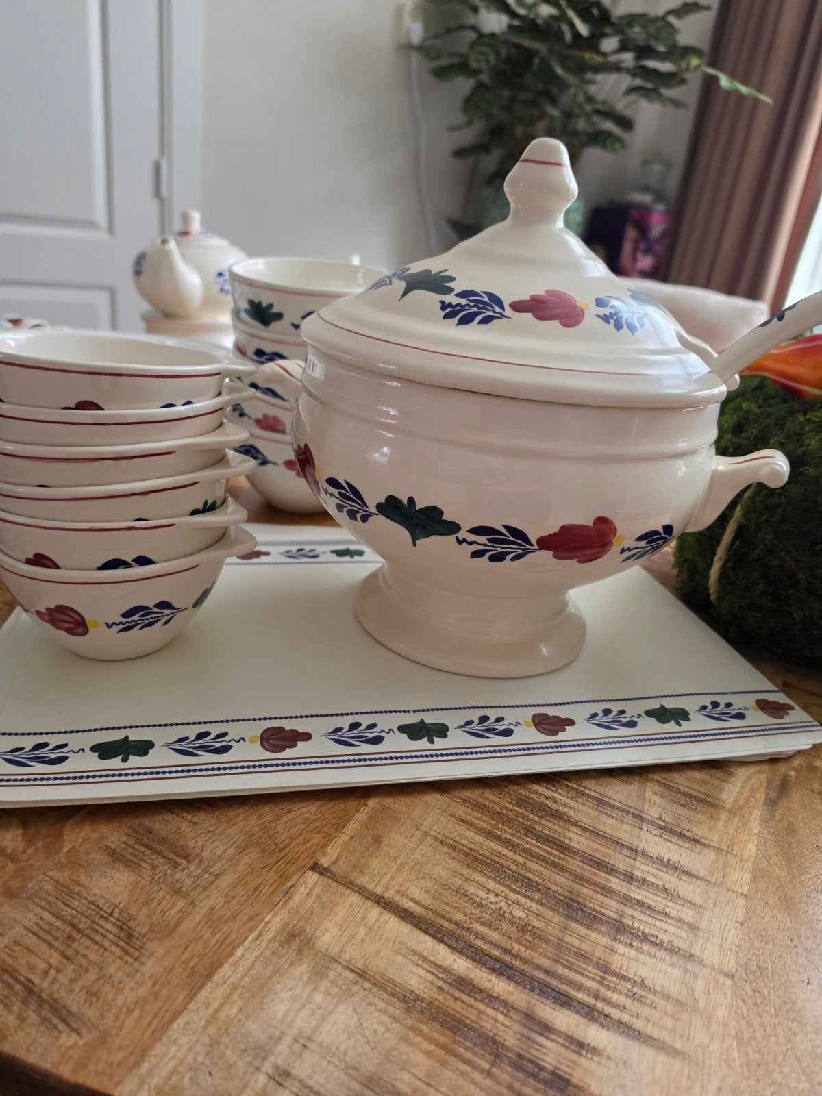Boerenbont servies - Soepterrine, schaaltjes en dienblad, Ophalen, Overige merken, Keramiek, Landelijk/Boerenbont