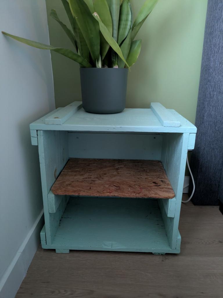 Groen/blauw industrieel nachtkastje, Huis en Inrichting, Ophalen, 55 tot 70 cm, Zo goed als nieuw, 45 tot 65 cm