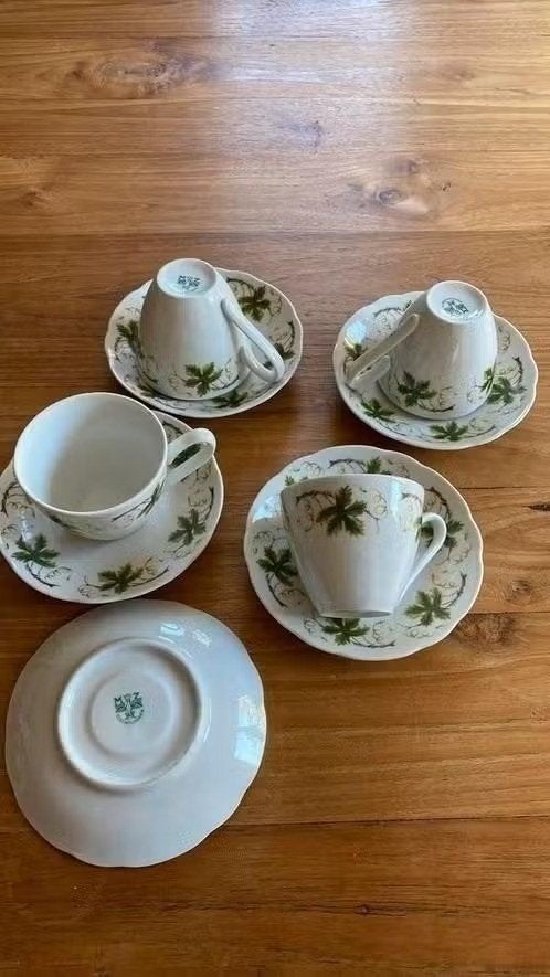 4 poseleinen kop en schotel - MZ : Moritz Zdekauer, Antiek en Kunst, Ophalen of Verzenden