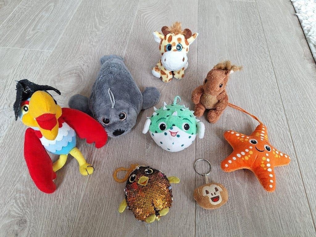 Knuffels (8 stuks), Kinderen en Baby's, Speelgoed | Knuffels en Pluche, Gebruikt, Overige typen, Ophalen of Verzenden, Meerkleurig