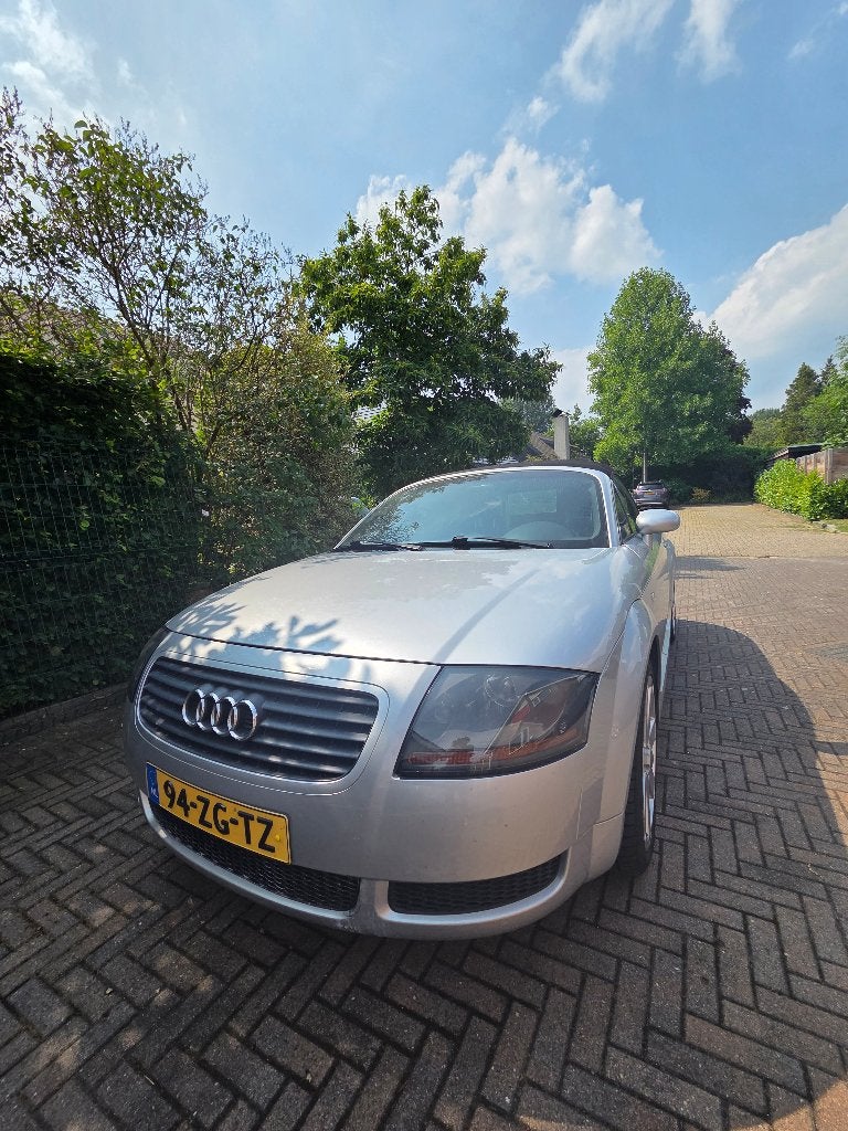 Audi TT 1.8 Roadster 2000 Grijs, Voorwielaandrijving, TT, Zwart, 4 cilinders