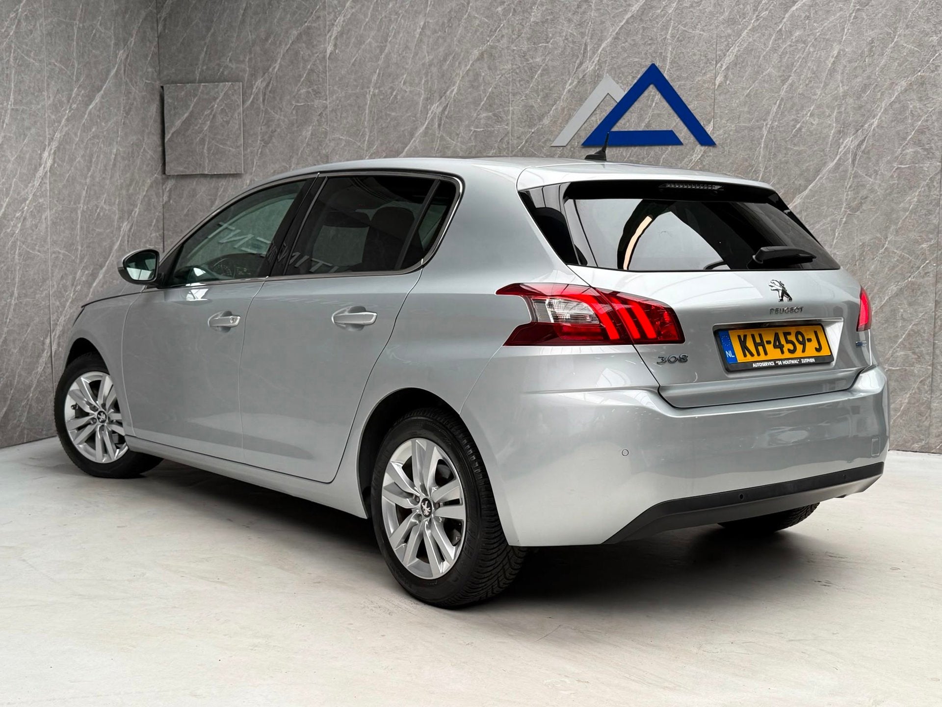 Peugeot 308 1.2 PureTech / NAP / Nwe Distr. Riem en Turbo /, Voorwielaandrijving, Stof, Gebruikt, 49 €/maand