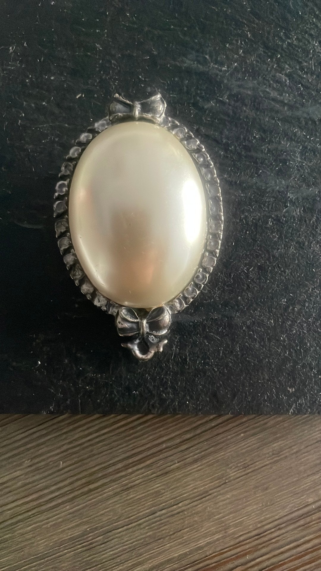 Vintage broche, Sieraden, Tassen en Uiterlijk, Broches, Ophalen of Verzenden, Zo goed als nieuw, Overige materialen