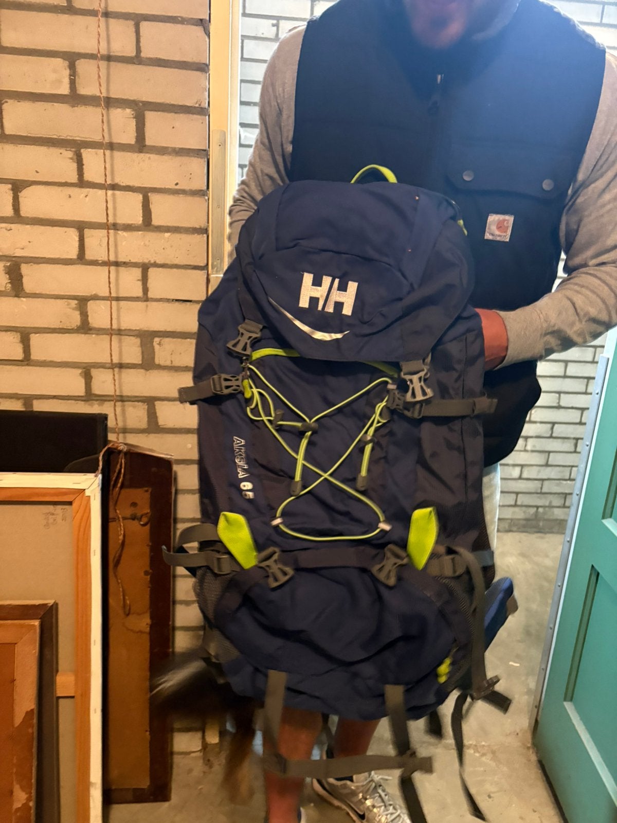 Helly hansen backpack 65L, Ophalen of Verzenden, Zo goed als nieuw, Blauw, W32 (confectie 46) of kleiner