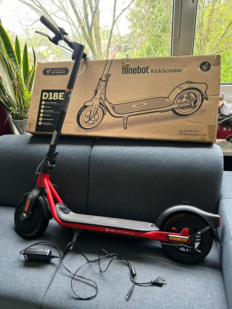 Ninebot KickScooter D18E - Elektrische step, Ophalen, Zo goed als nieuw, Vrijstaande haard, Elektrische haard