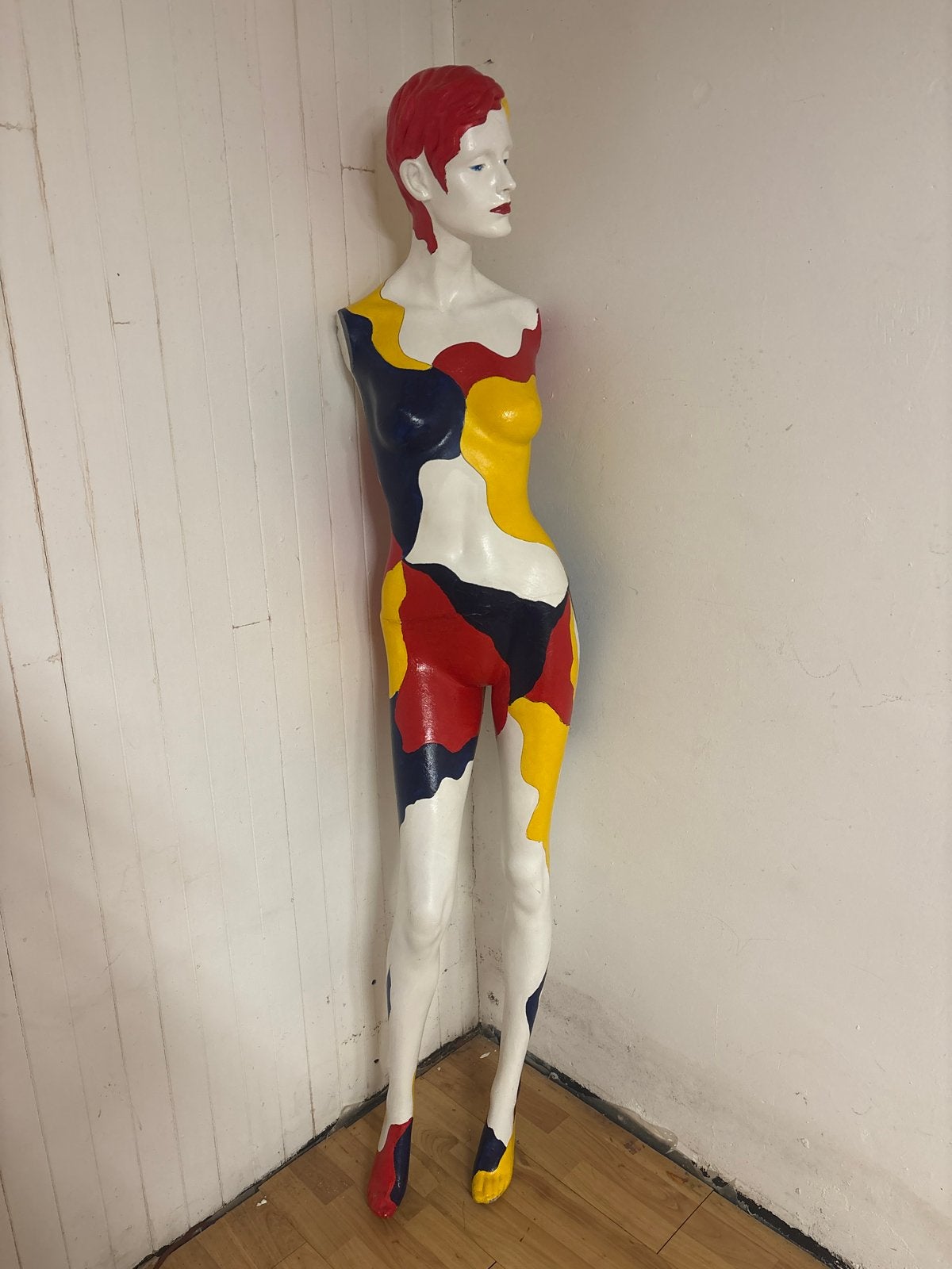 Unieke handgeschilderde etalagepop - Abstracte kunst, Kunststof, Ophalen of Verzenden, 1 meter - 2 meter, Beeld