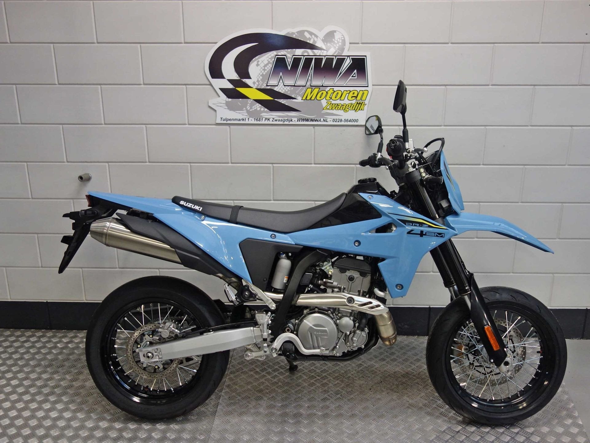 Suzuki DR-Z 4 SM, 400 cc, 12 t/m 35 kW, SuperMoto, Gebruikt