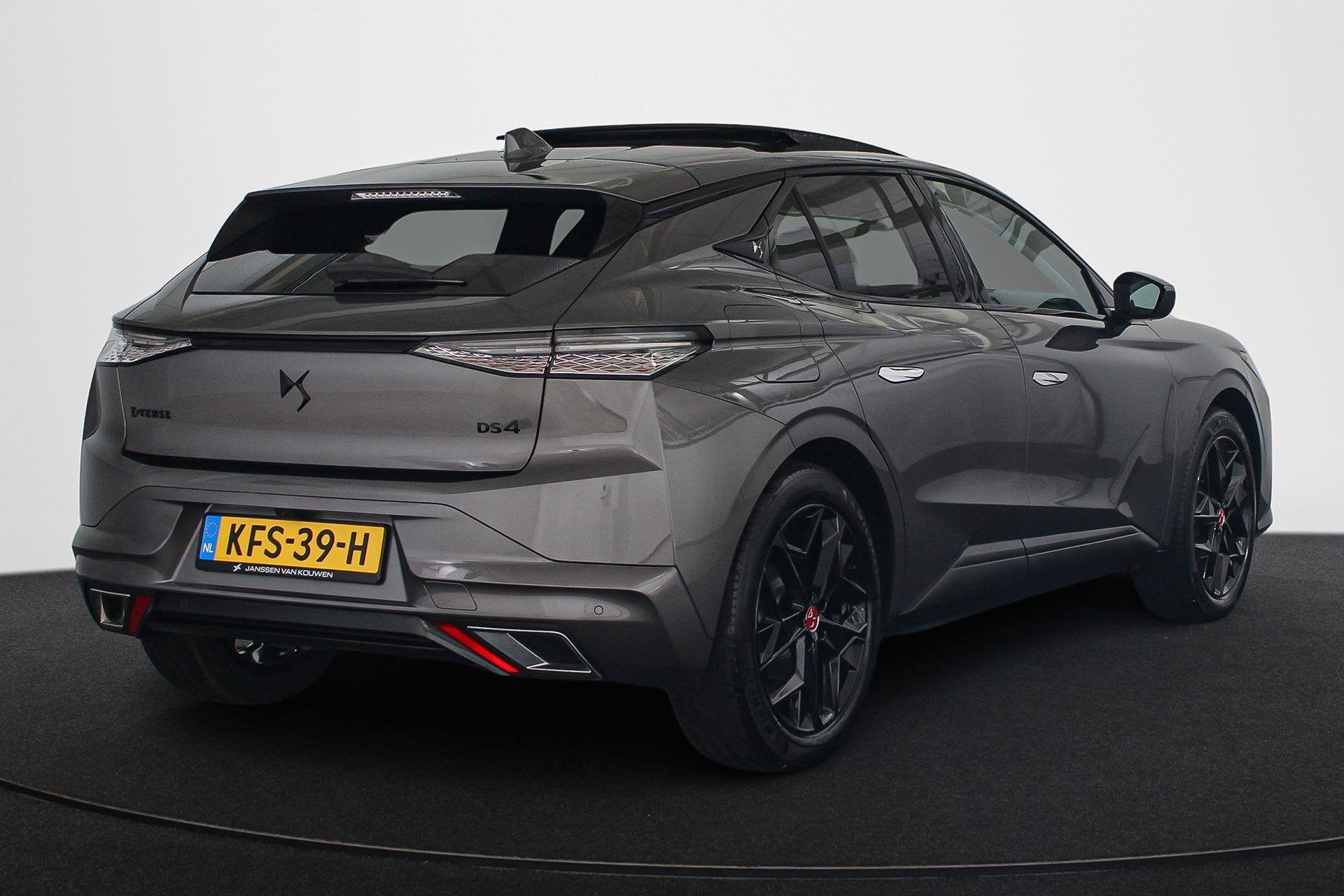 DS 4 E-Tense Performance Line Panoramadak Camera Climate Con, Auto's, Gebruikt, 4 cilinders, Automatische klimaatregeling, Plug-in hybride