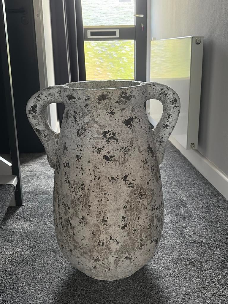 Grote decoratieve stenen vaas met handvatten, Ophalen, Steen, Overige kleuren, 50 tot 75 cm
