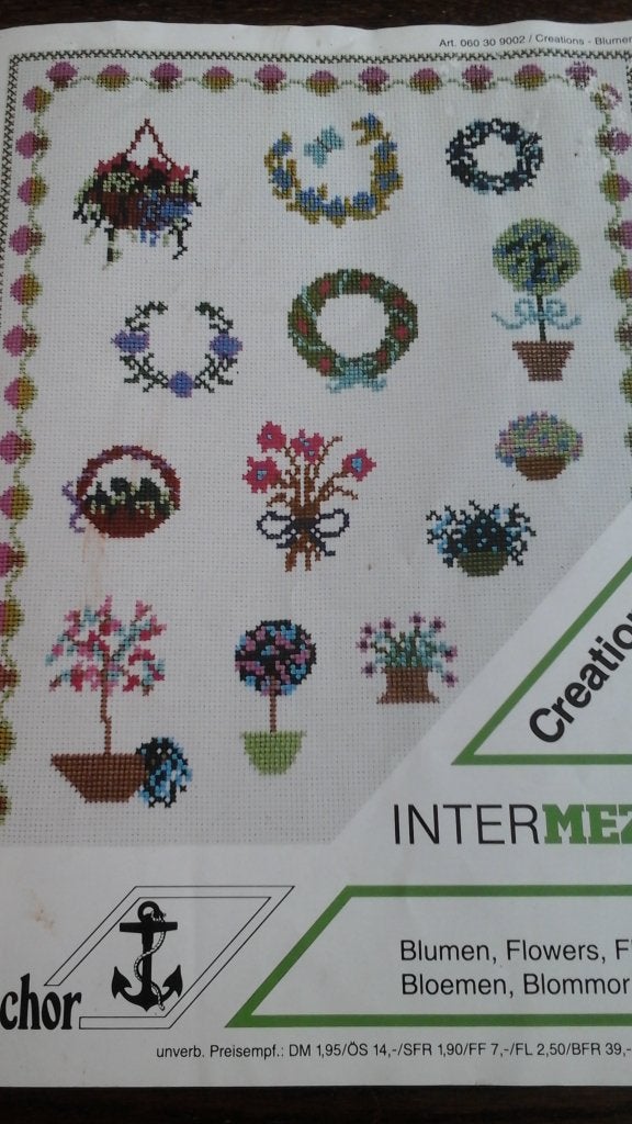 Intermezzo borduurpatronen, bloemen, Ophalen of Verzenden, Zo goed als nieuw, Handborduren, Patroon
