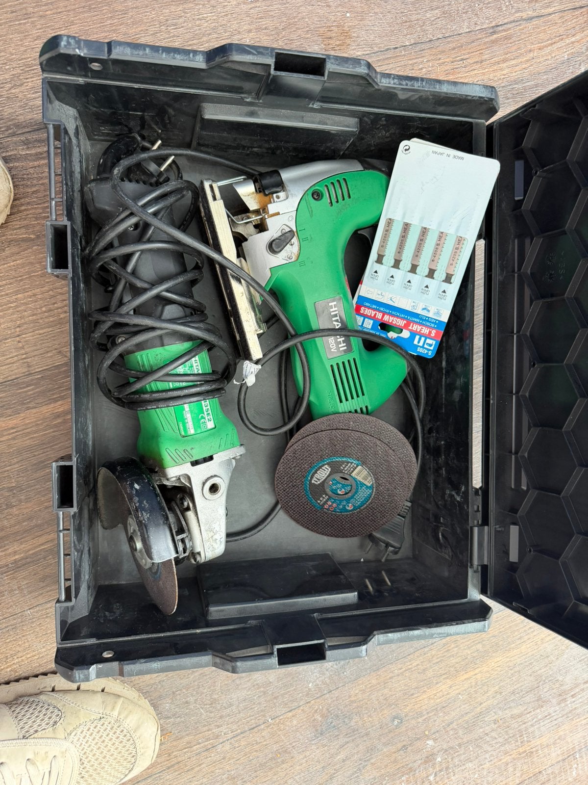 Hitachi decoupeerzaag/slijptol/boormachine. €75 hele set, Ophalen of Verzenden, Zo goed als nieuw, Boormachine