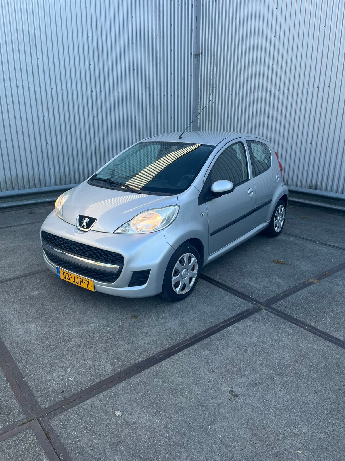 Peugeot 107 NIEUWE APK NAP 1.0 12V 5DR 2009 Grijs, Auto's, Voorwielaandrijving, 4 stoelen, 68 pk, Origineel Nederlands